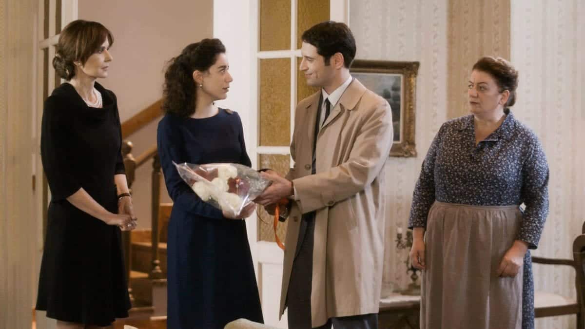 Άγριες Μέλισσες – Επεισόδιο 65, 66, 67, 68 – Β Κύκλος