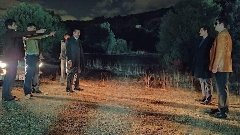 Άγριες Μέλισσες Λιάς: Ο βαρόνος του κάμπου διψάει να εκδικηθεί Κωνσταντή και Μελέτη