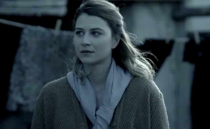 Άγριες Μέλισσες Spoiler: Η Βαλεντίνη δεν έβαλε τέλος στη ζωή της κάποιος τη σκότωσε ...