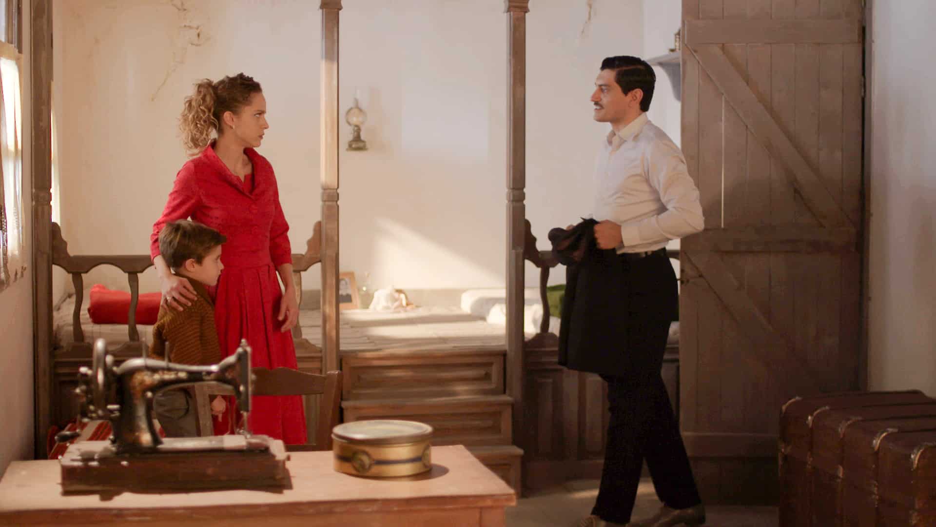 Άγριες Μέλισσες εξελίξεις: Ο Τάκης ανάβει φωτιές στους Σεβαστούς και στις δύο αδελφές