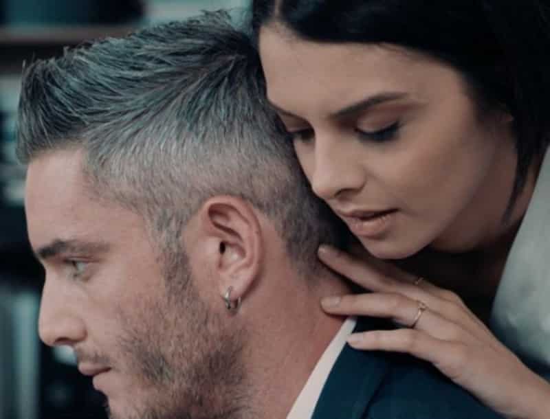 8 Λέξεις: Παραλίγο να πιάσει στα πράσα Αιμίλιο και Ελισάβετ ο Αρώνης