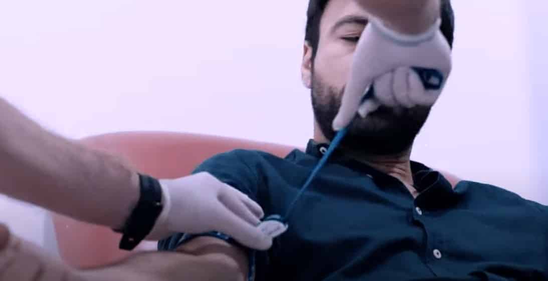 8 Λέξεις Σήμερα 11/01/21 Επεισόδια 147-148 Β Κύκλος: Η Βίκυ δίνει στην Κατερίνα το όνομα ενός άντρα