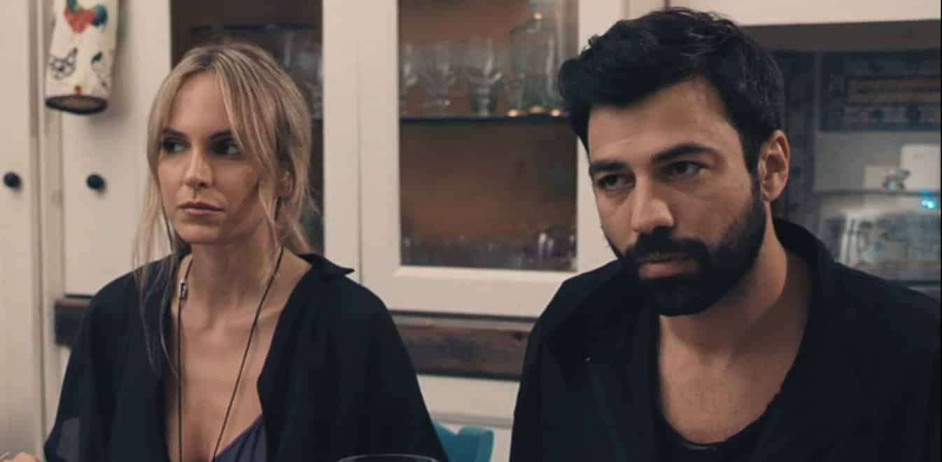 8 Λέξεις Επεισόδια: Ο Οδυσσέας πέφτει σε κατάθλιψη βλέποντας τη ζωή του να διαλύεται 