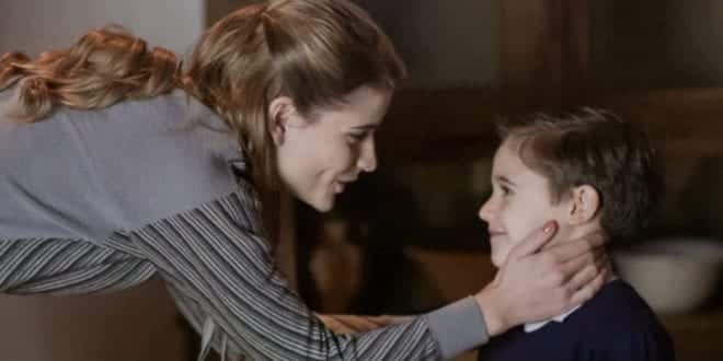 Άγριες Μέλισσες: Η Ασημίνα υποκύπτει στον εκβιασμό – Η Δρόσω επιτίθεται