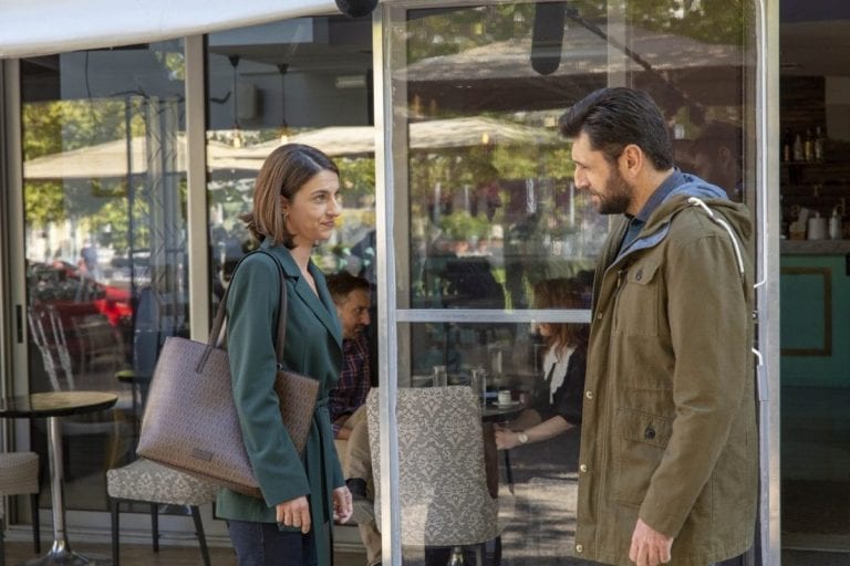 Αγγελική επεισοδια: Η νεοφερμένη γυναίκα δεν είναι αδερφή τους