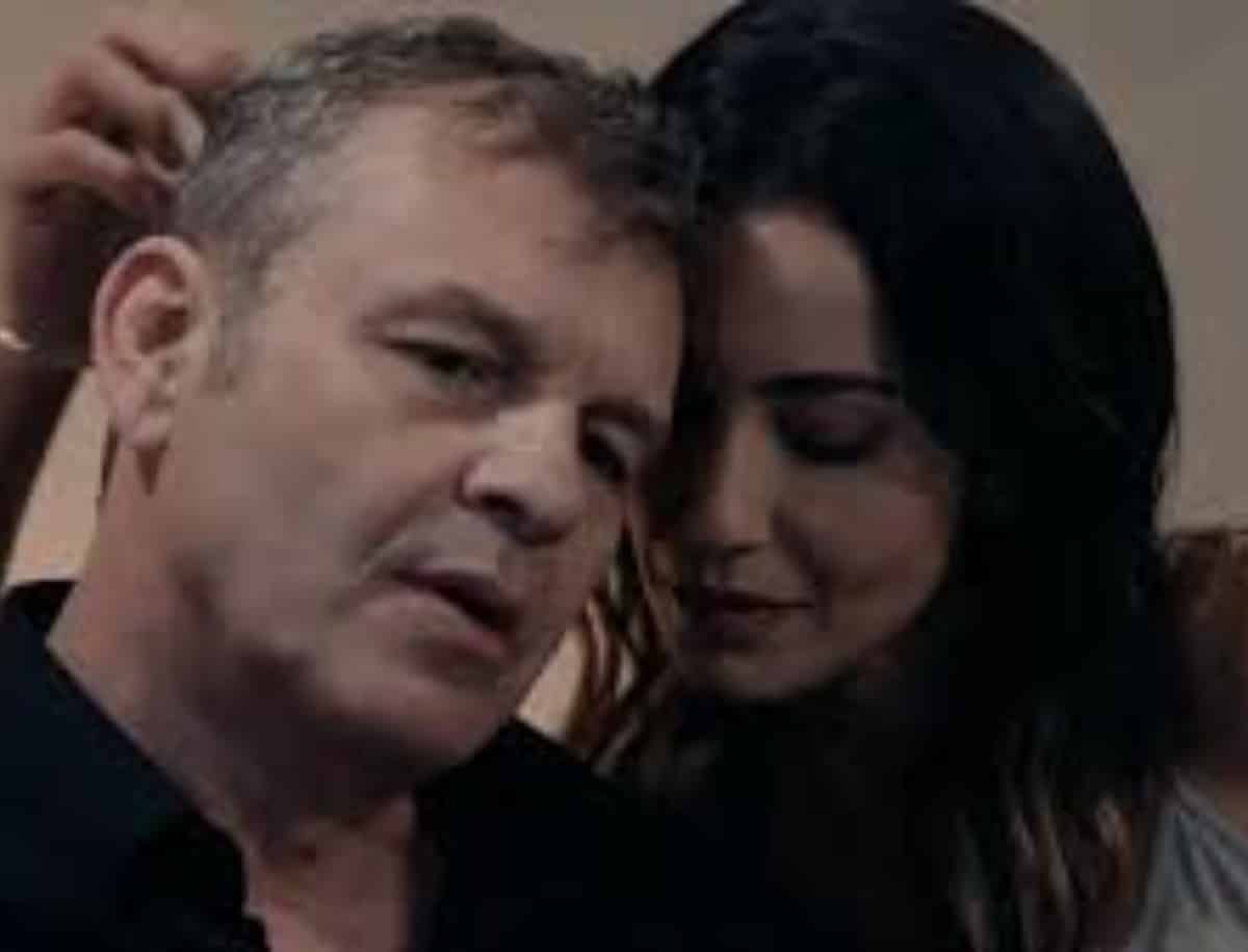 8 Λέξεις επεισόδια: Σίμος και Σμαράγδα παντρεύονται - Στα κάγκελα ο Άκης