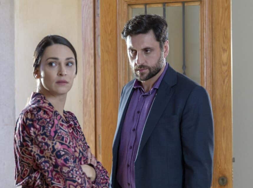 Αγγελική επεισόδια: Ο Στέφανος καρφώνει στην Σοφία την σχέση του Παύλου και της Τζένης