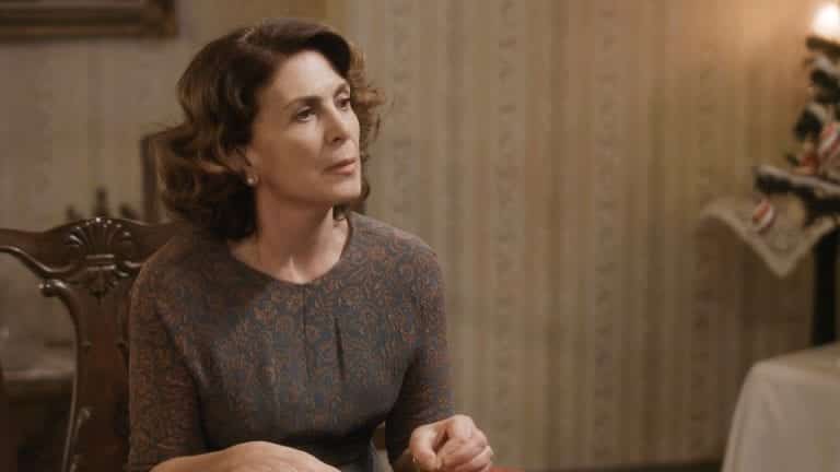 Άγριες Μέλισσες επεισόδια: Συντροφιά με την μοναξιά η Μυρσίνη στο τέλος