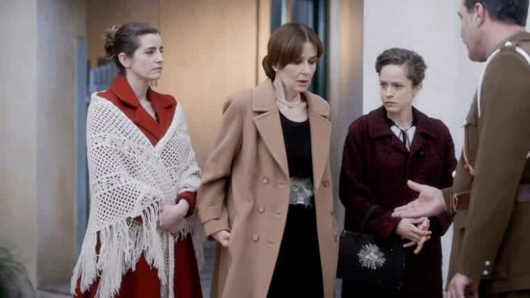 Άγριες Μέλισσες Spoiler: Συμμαχία ανάμεσα σε Ελένη και Ανέτ – Ο Βόσκαρης αποδυναμώνεται