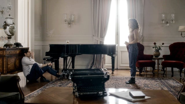 Άγριες Μέλισσες Σήμερα 01/04/21 Επεισόδιο 119 Β Κύκλος – Ο Σέργιος δε δέχεται το διαζύγιο των γονιών του