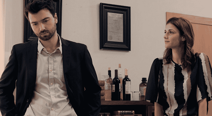 8 Λέξεις Σήμερα 08/03/21 Επεισόδια 179 Β Κύκλος – Ο Σίμος προειδοποιεί τον Αιμίλιο