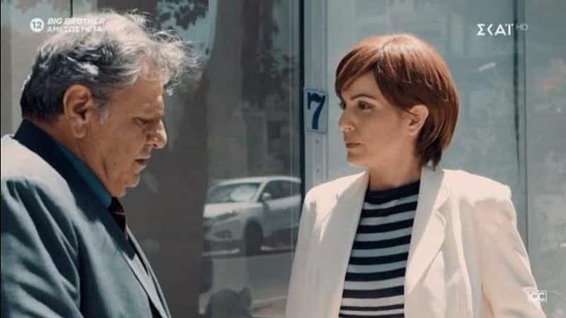 8 Λέξεις: Άγριο ξύλο του Άκη με τον Σίμο - Πιάνονται στα χέρια για τον γάμο