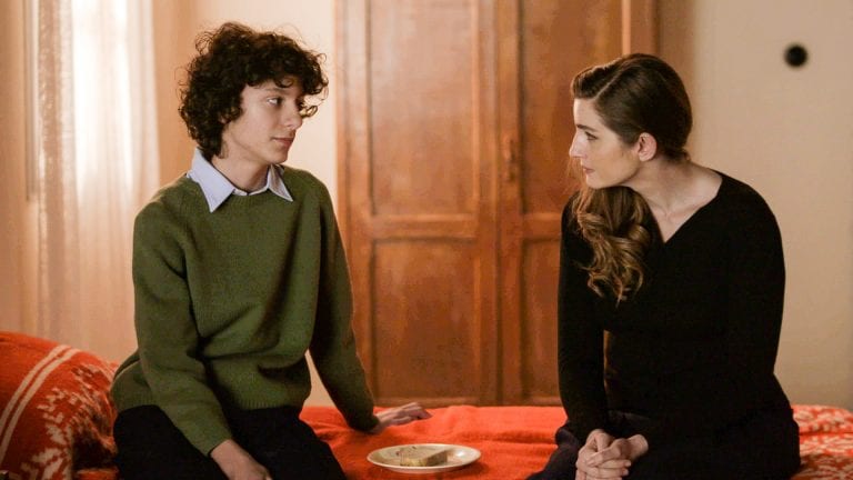 Άγριες Μέλισσες: Ανάμεσα σε Βιολέτα και Μιλτιάδη εισβάλει και άλλο πρόσωπο