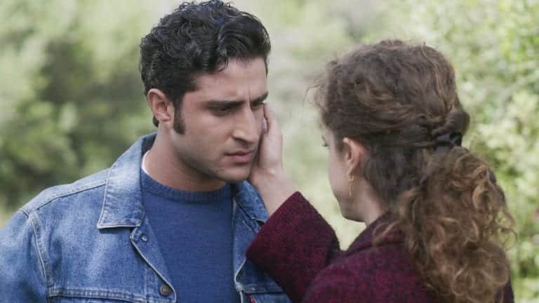 Άγριες Μέλισσες: Το λαμπερό Παρίσι ως η νέα Τρούμπα για την Δρόσω