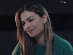 8 λέξεις – ΣΚΑΪ: Η Ευδοκία ζητάει από την Αλίκη να την ακολουθήσει στη Πάρο