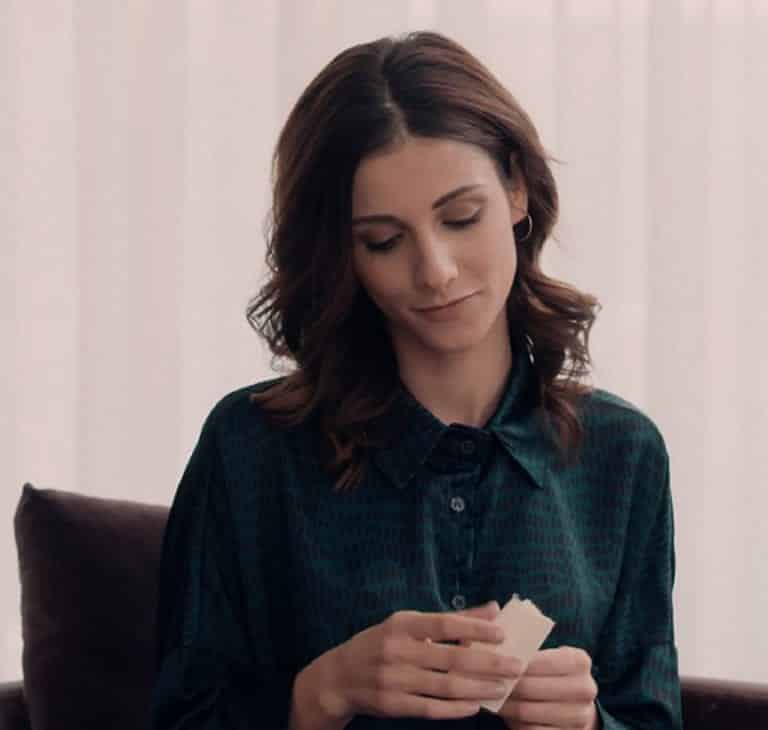 8 Λέξεις: Έξαλλος ο Οδυσσέας με την Σύνθια