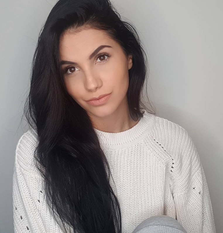 Επεισόδια Η Γη Της Ελιάς: Η Ράινα θα βάλει φωτιά στον ανδρικο πληθυσμο της σειρας!