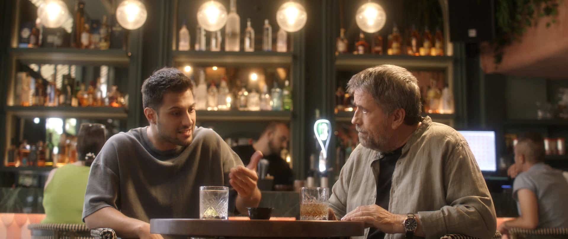 Κάνε Ότι Κοιμάσαι Β’ Κύκλος – Επεισόδιο 9, 10