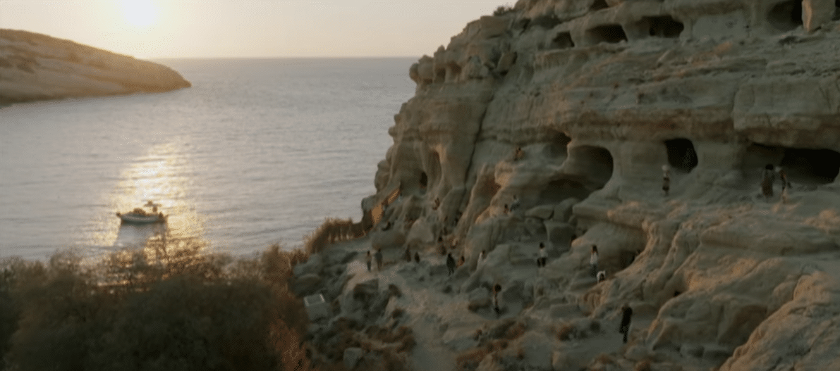 Η παραλια ερτ: Παρατάει τον Χάρι για τον Γιώργο