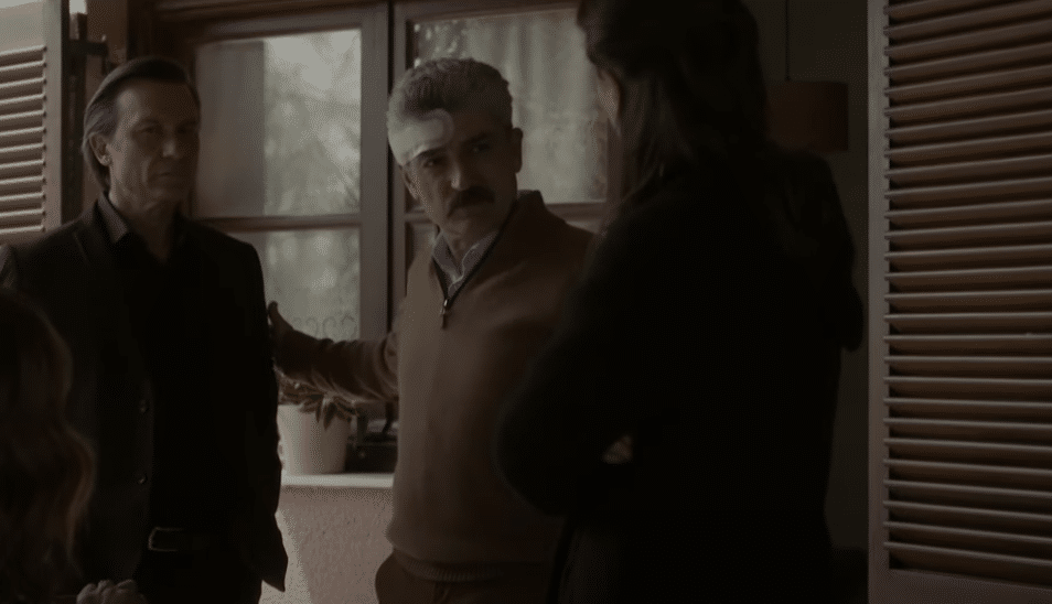 Σασμός Γ΄ Κύκλος – Επεισόδιο 42 Προσπαθεί να βρει τον πραγματικό ένοχο