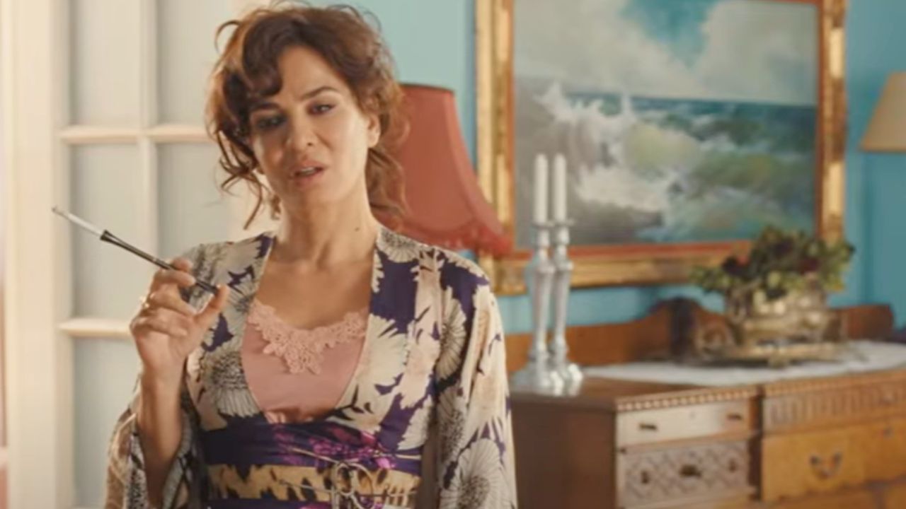 Οι Ψυχοκόρες επόμενα επεισόδια - Κόβει τις φλέβες σε κοινή θέα