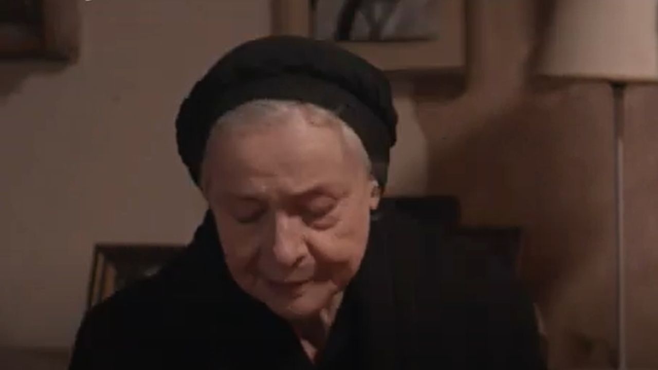 Σασμός επόμενα επεισόδια - Η γιαγιά Ειρήνη αδειάζει τον Αντώνη