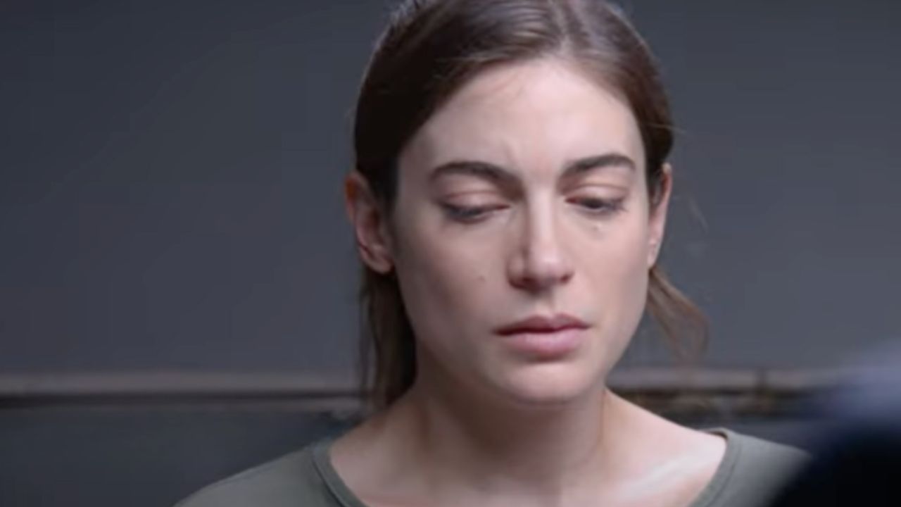 Παγιδευμένοι - Η αλήθεια στο φως - Η Άννα σε σοκ