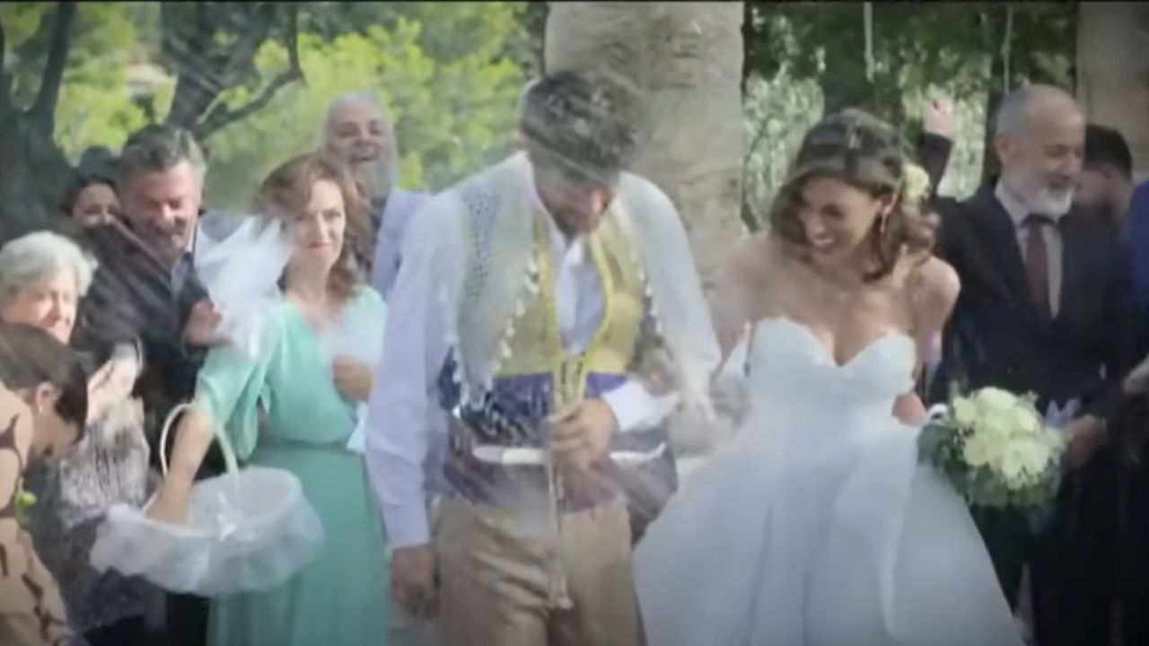 Σασμός εξελίξεις - Καρέ καρέ ο γάμος Αργυρώς - Αστέρη